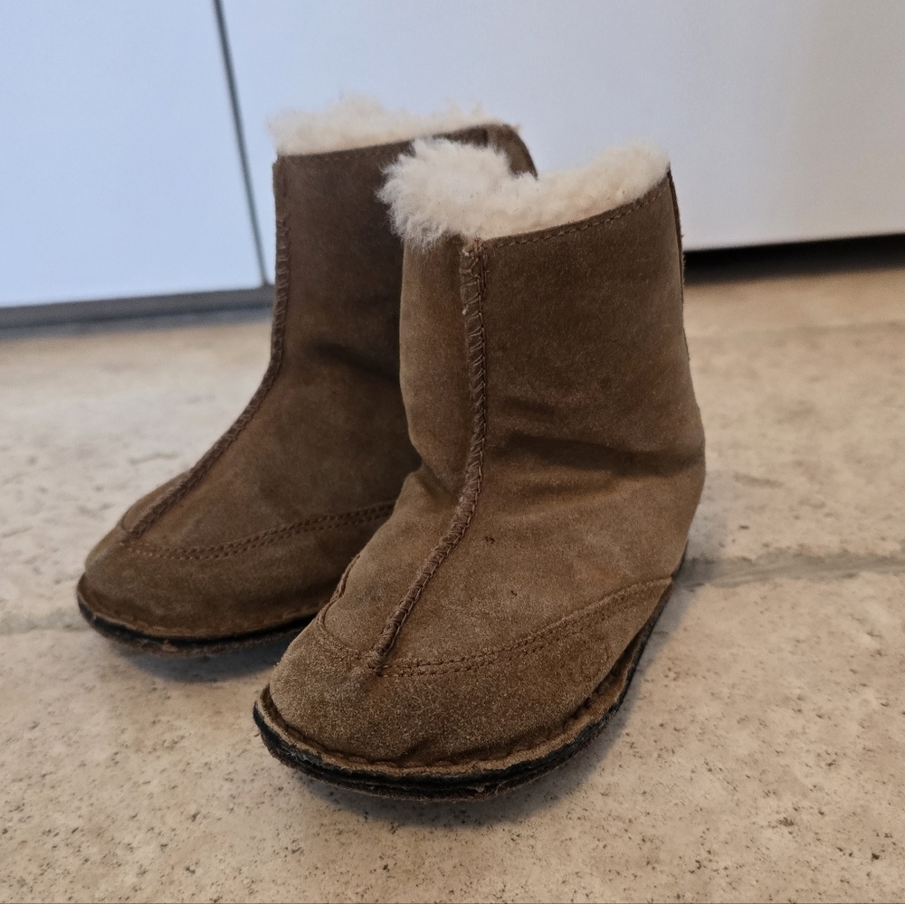 Ugg Australia Tan Baby Boots Leather Shearling Sz L Brown Winter Shoes Cream S M